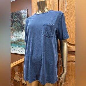 Vuori Men's Linear Tech  Tee in an ink striped color.